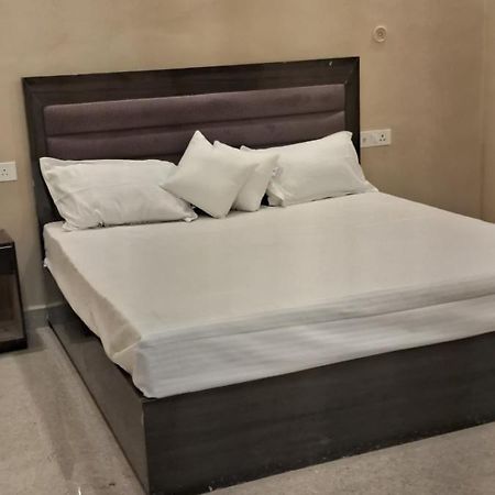 Shree Janki Palace Hotel Ayodhya Ngoại thất bức ảnh